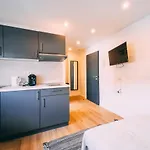 Premium Apartment *